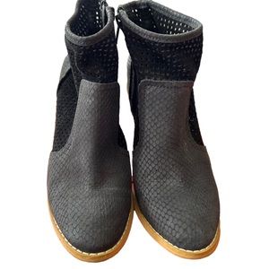 Kelsi Dagger, 7.5, great condition boot.